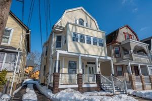 featured image of 24 Llewellyn Ave #LOFT