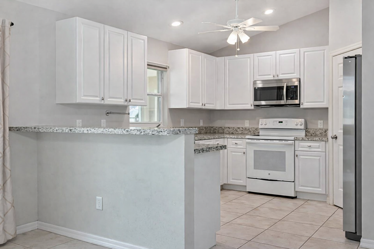 4317 Ne 9th Pl - Photo 5 of 20