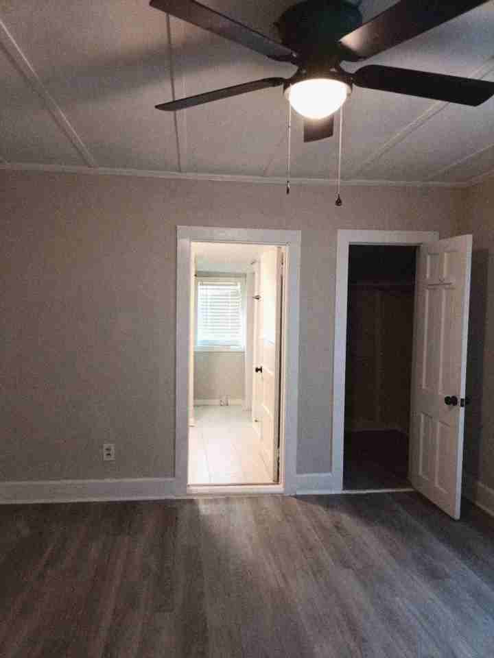 1917 Lazenby Dr - Photo 3 of 6