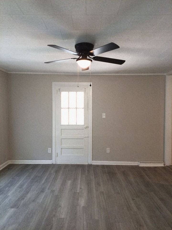 1917 Lazenby Dr - Photo 4 of 6