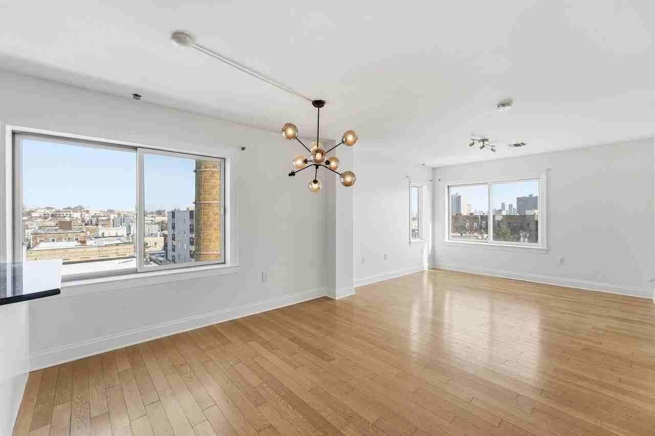 5509 Madison St #504 - Photo 6 of 25