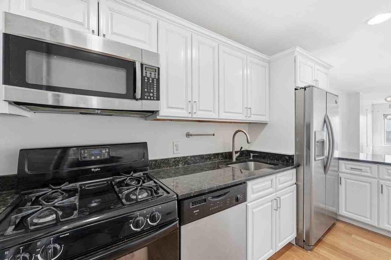 5509 Madison St #504 - Photo 7 of 25