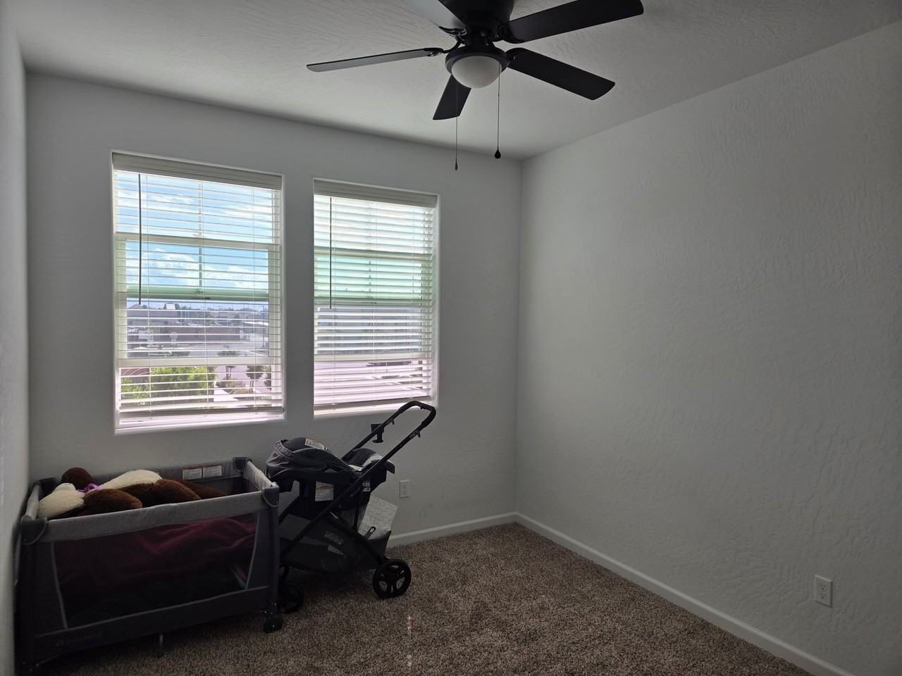 3033 N Creekside St - Photo 7 of 12