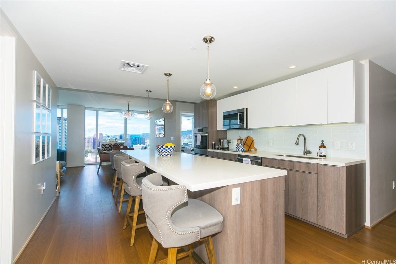 888 Kapiolani Blvd Apt 3409 - Photo 7 of 24