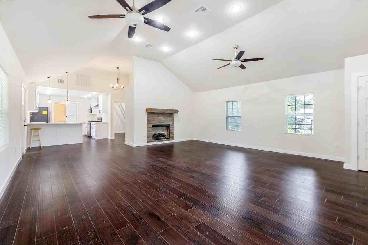 7511 Carver Ave - Photo 2 of 28