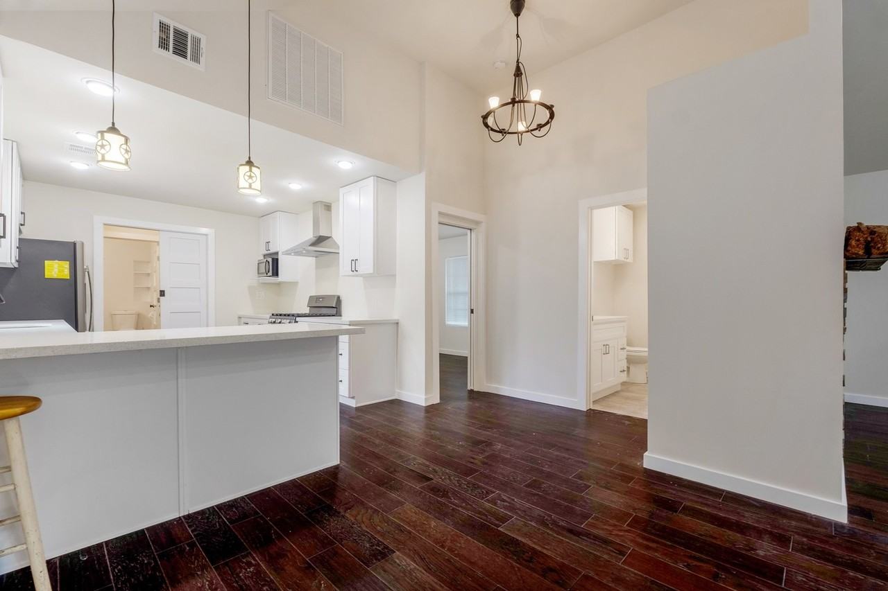 7511 Carver Ave - Photo 7 of 28