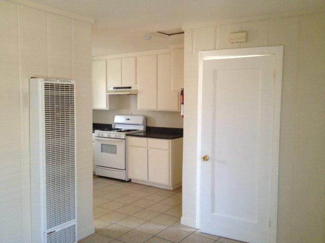 735 S Sacramento St #3 - Photo 3 of 8