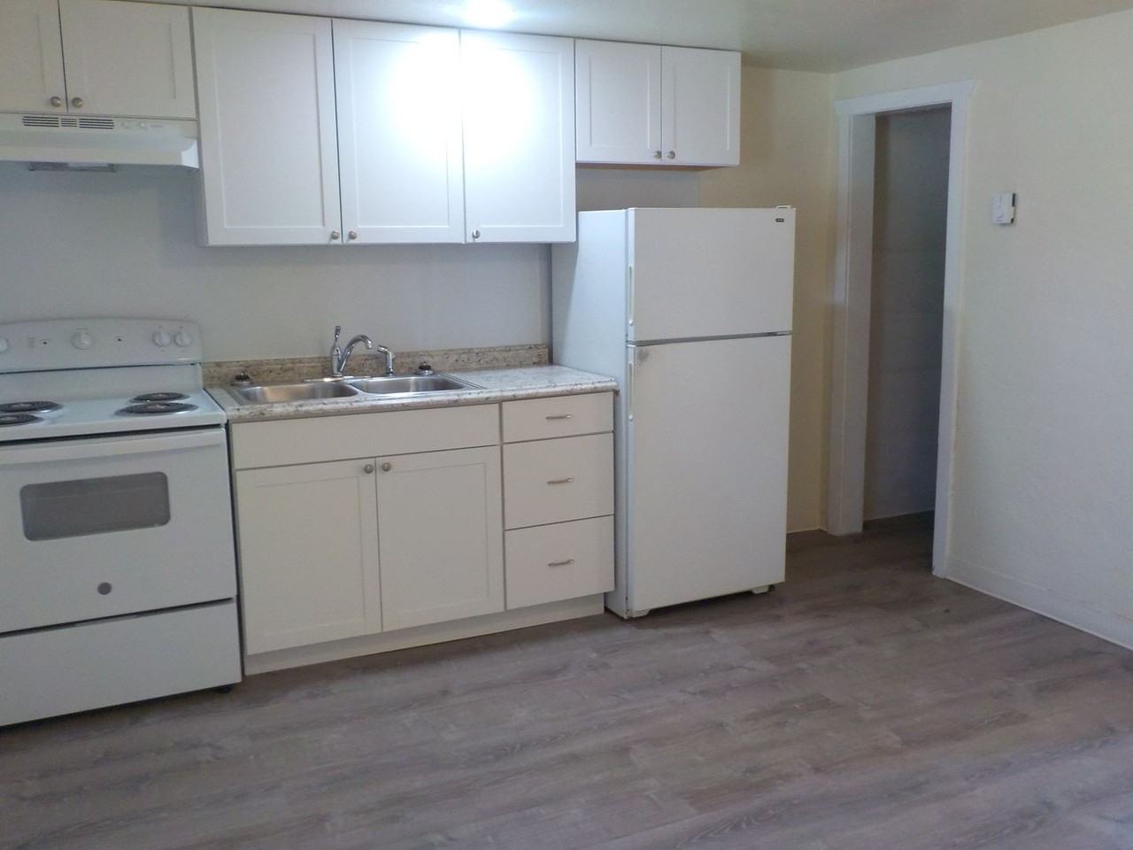 1007 Golfview Ave - Photo 6 of 13