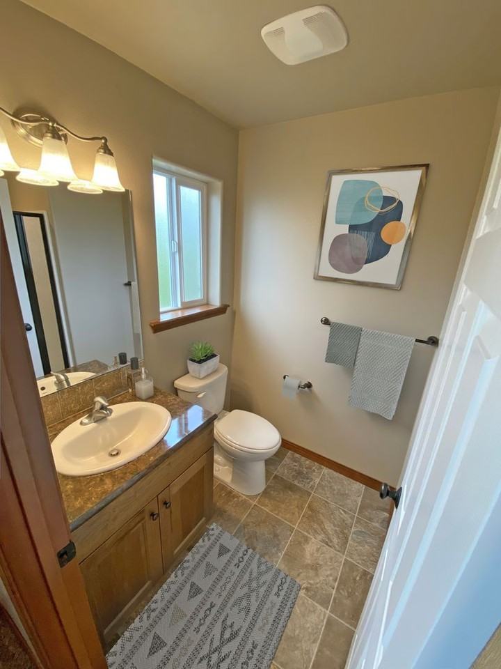 204 Valleyview Ave #02 - Photo 6 of 24