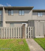 featured image of 165 Brown Blvd #Q