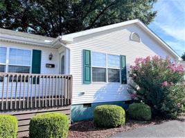 featured image of 501 Lee St