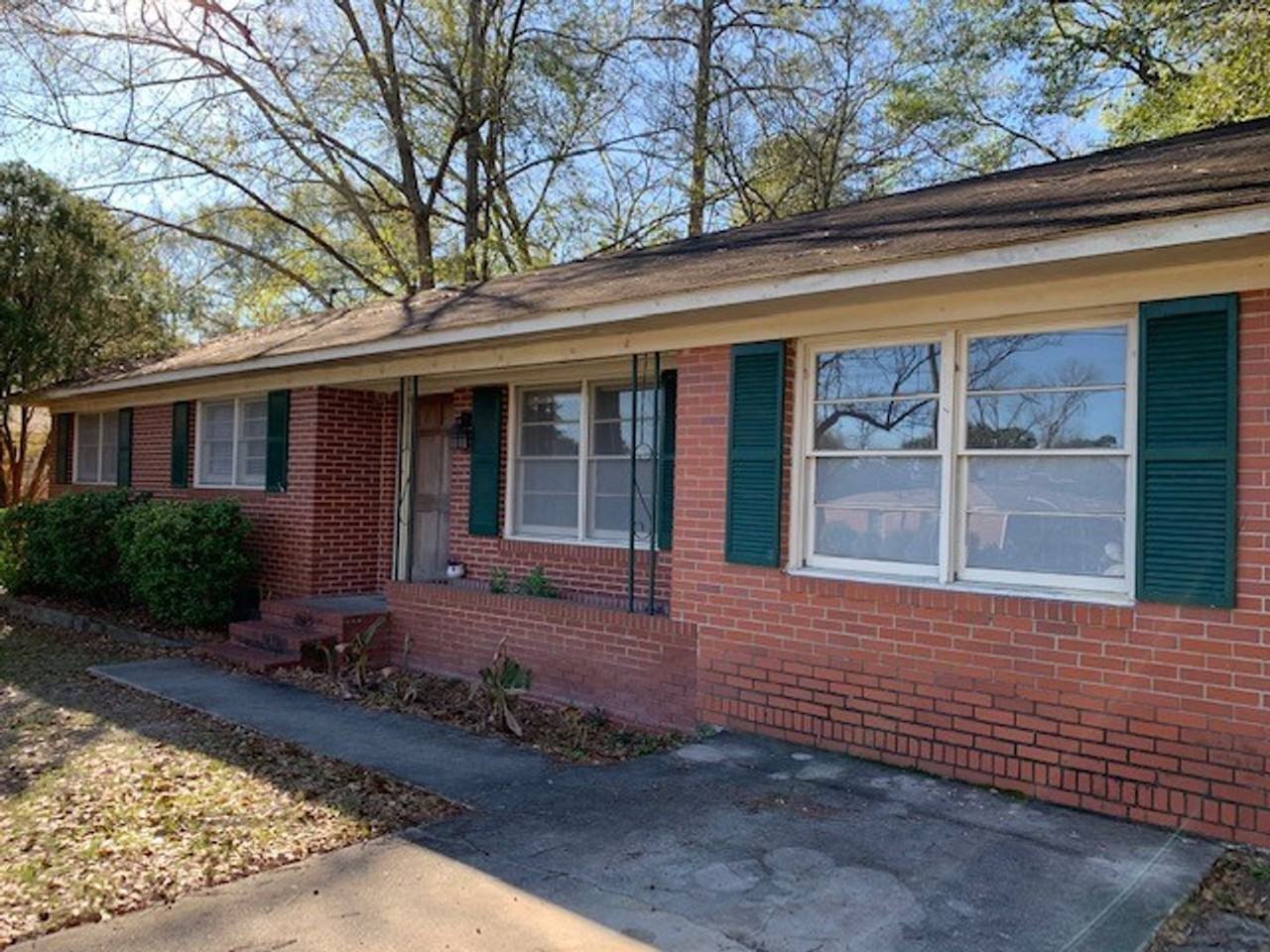 108 Outland St - Photo 2 of 13