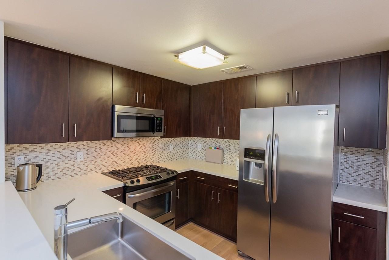 436 S Virgil Ave - Photo 5 of 26