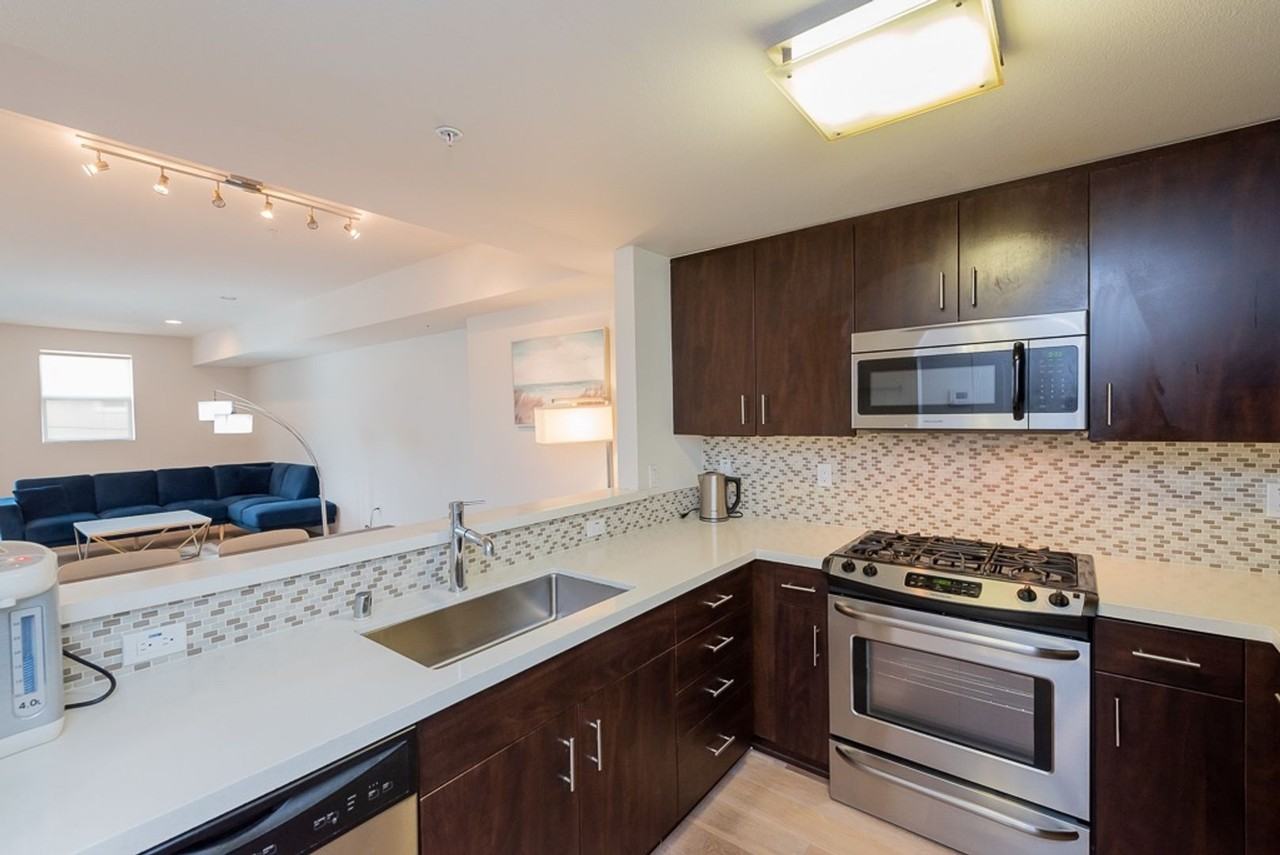 436 S Virgil Ave - Photo 6 of 26