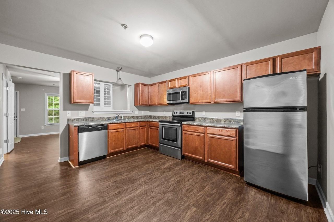 140 Greenford Pl - Photo 7 of 22