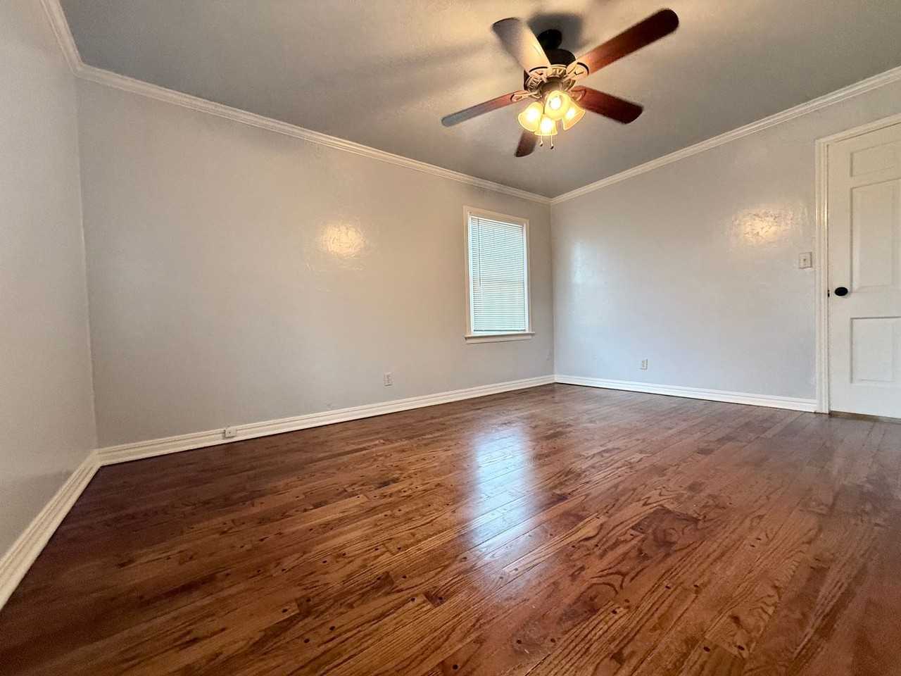 2600 Carlton Way - Photo 7 of 16