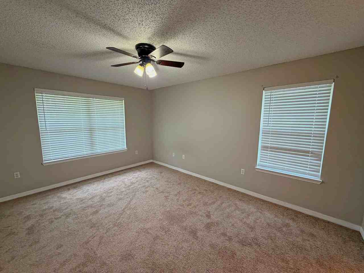 7 Poinsettia Ln - Photo 7 of 16