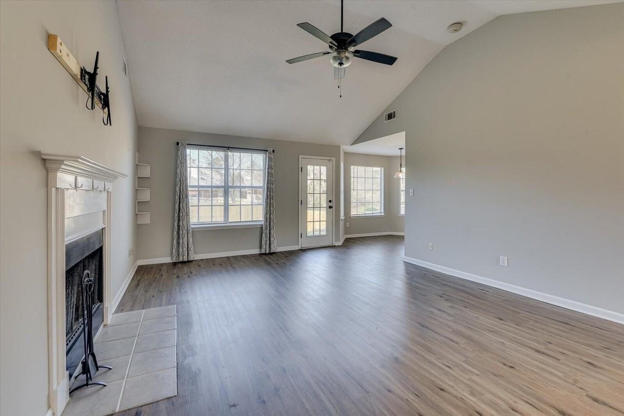 331 Washington St - Photo 7 of 32