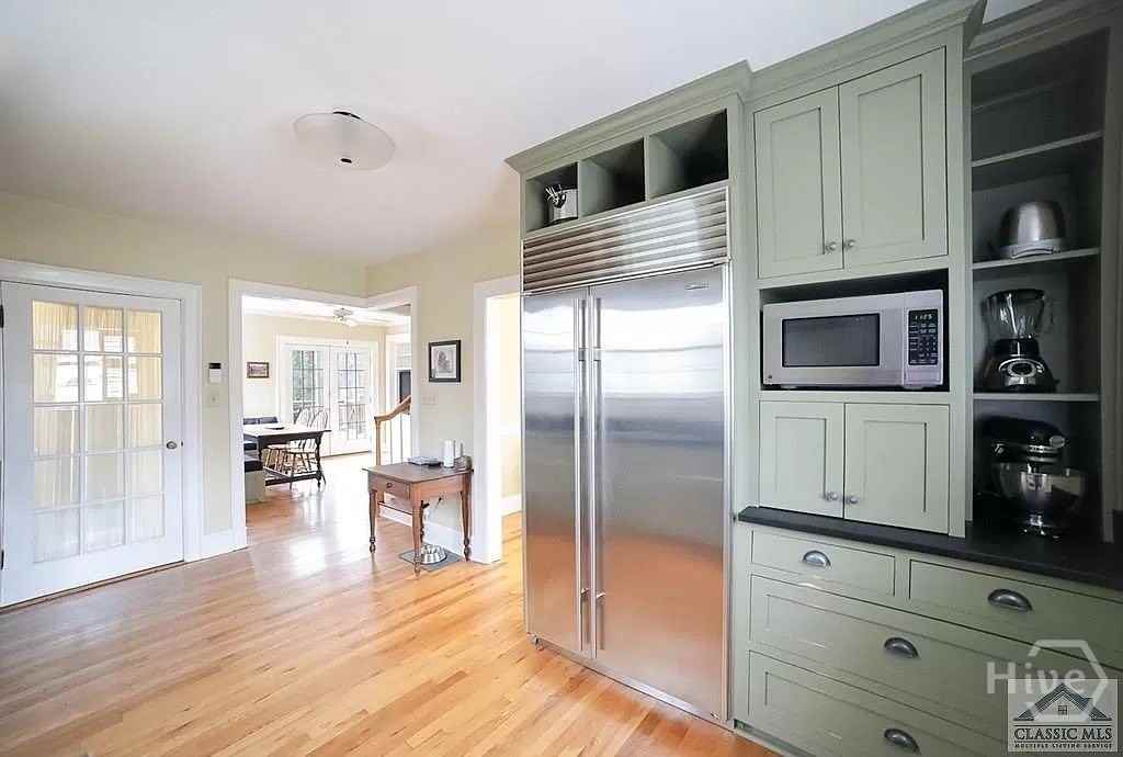 482 Highland Ave - Photo 5 of 24