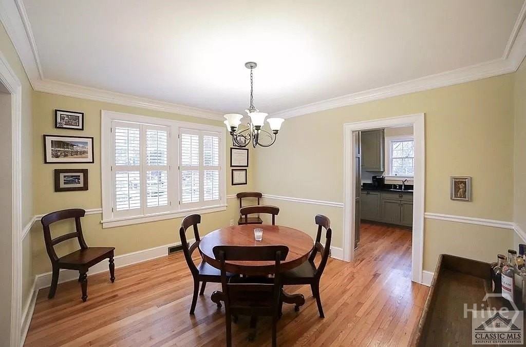 482 Highland Ave - Photo 6 of 24