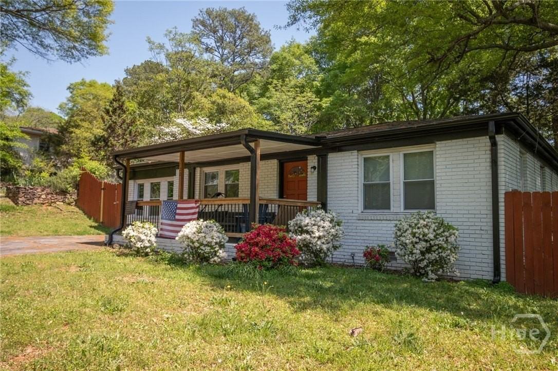 120 Hillside St - Photo 2 of 18