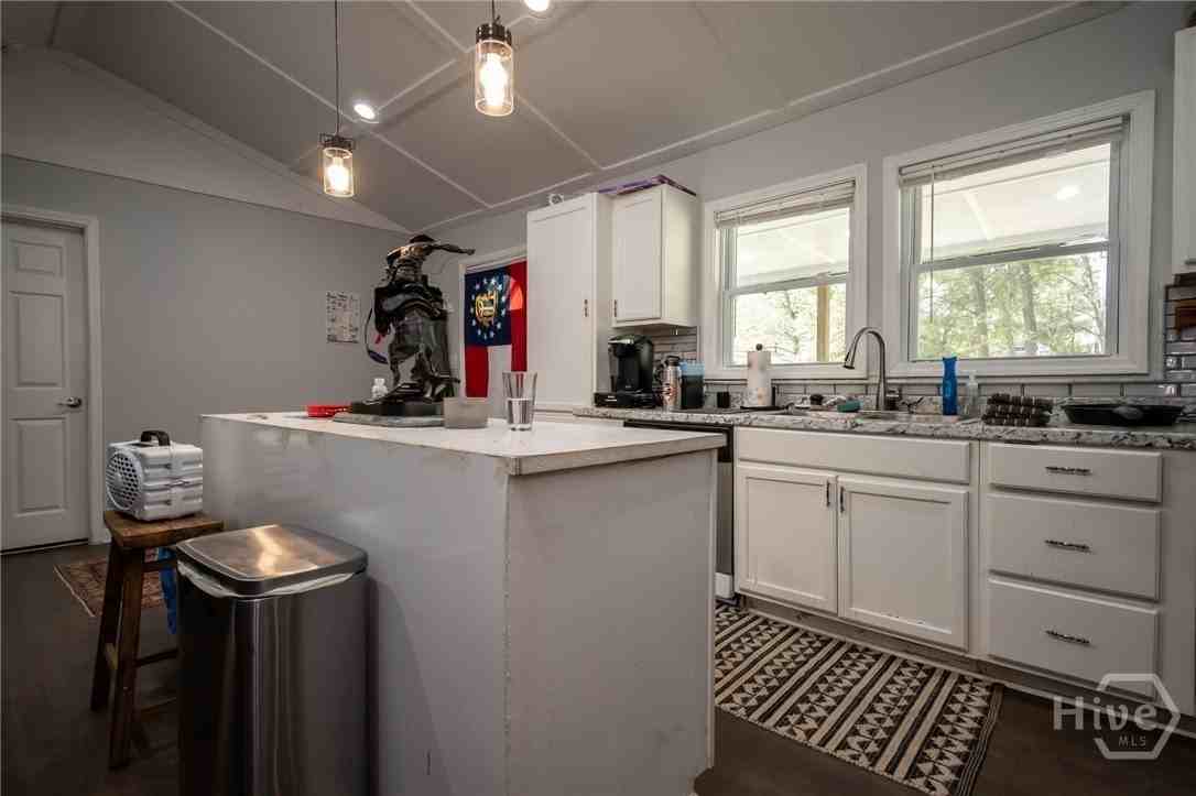 120 Hillside St - Photo 6 of 18