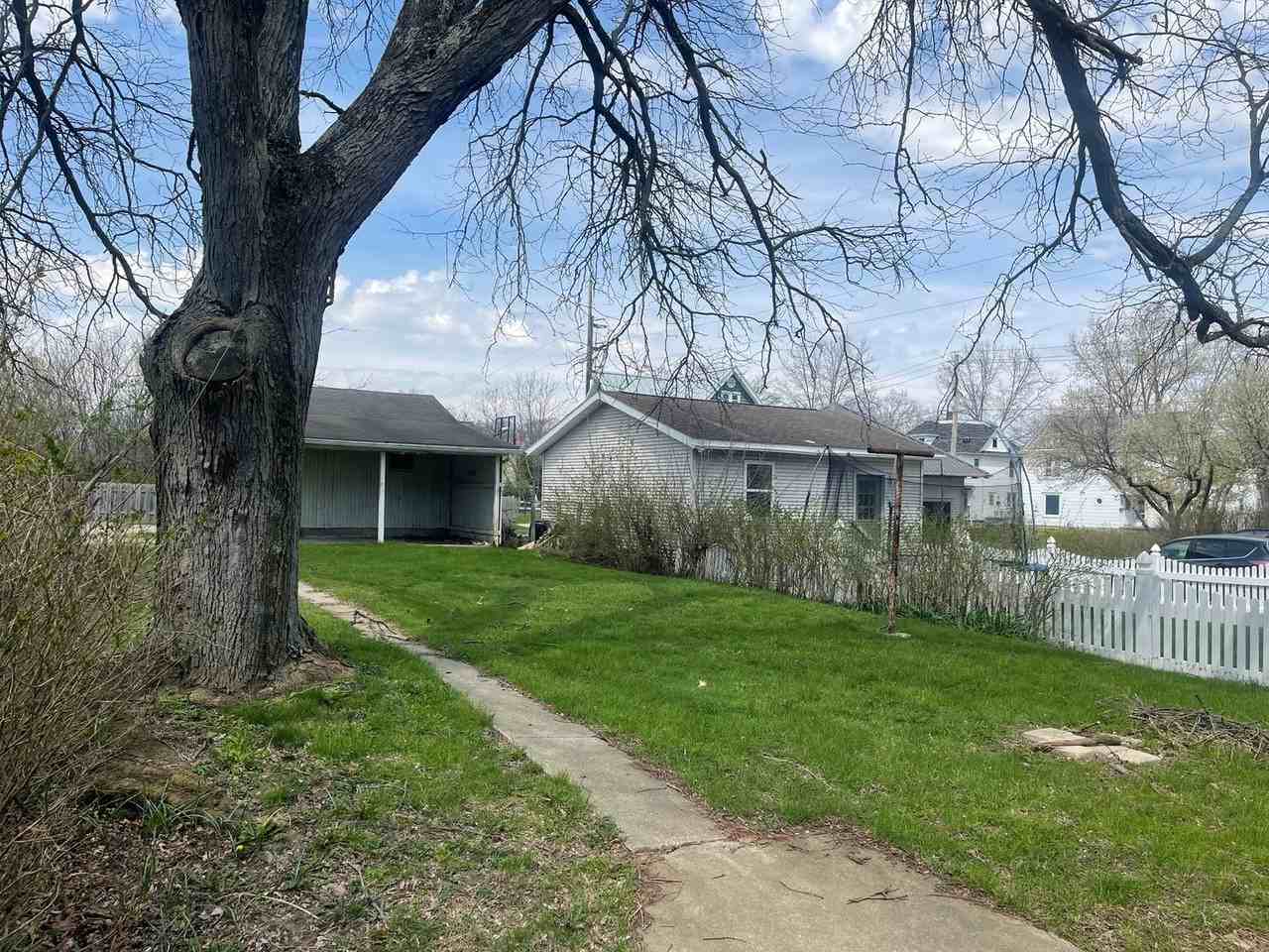 510 Broad St - Photo 2 of 3