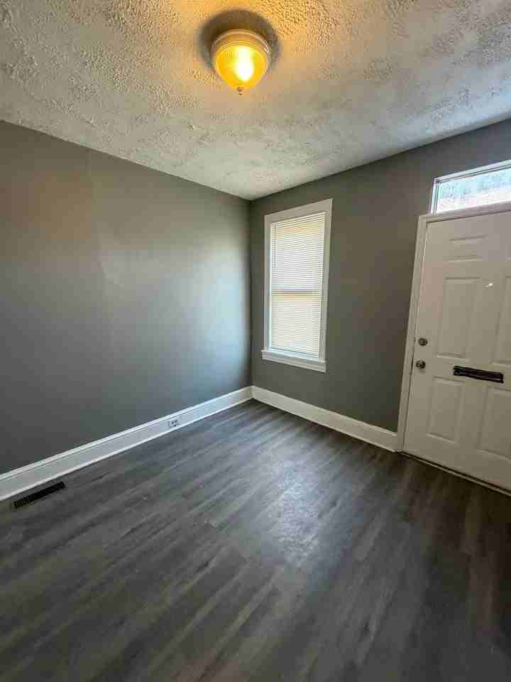 417 Cedar St - Photo 3 of 10