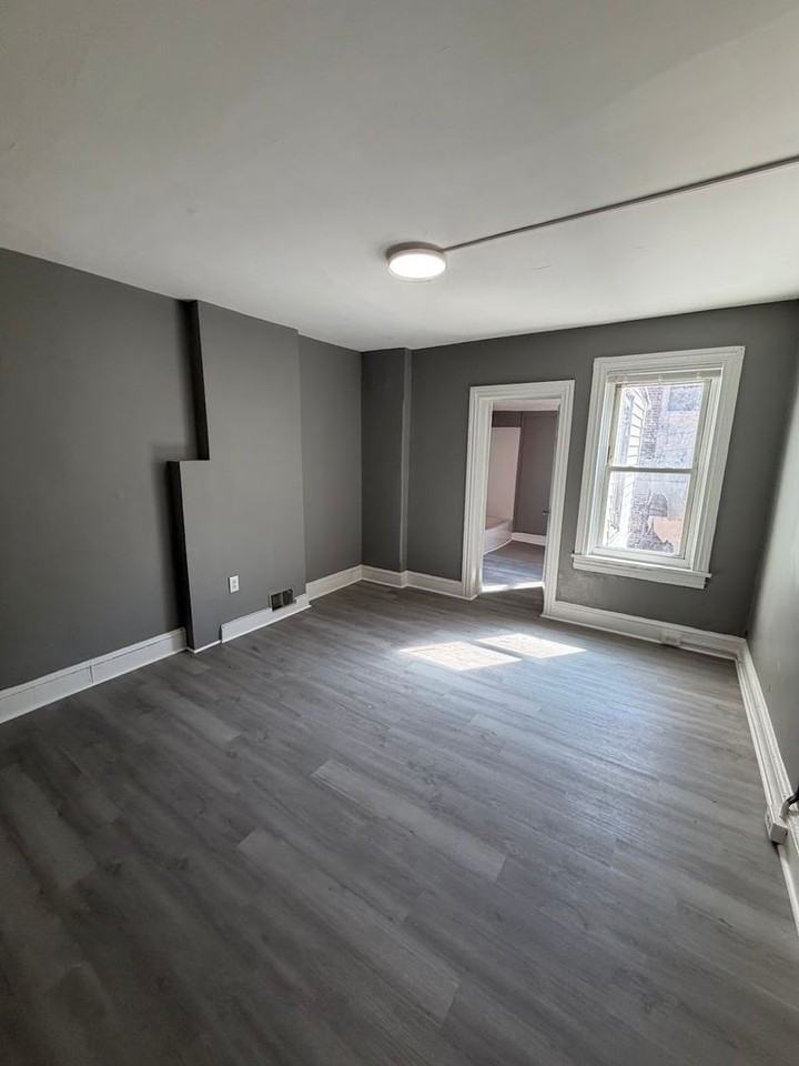 417 Cedar St - Photo 5 of 10