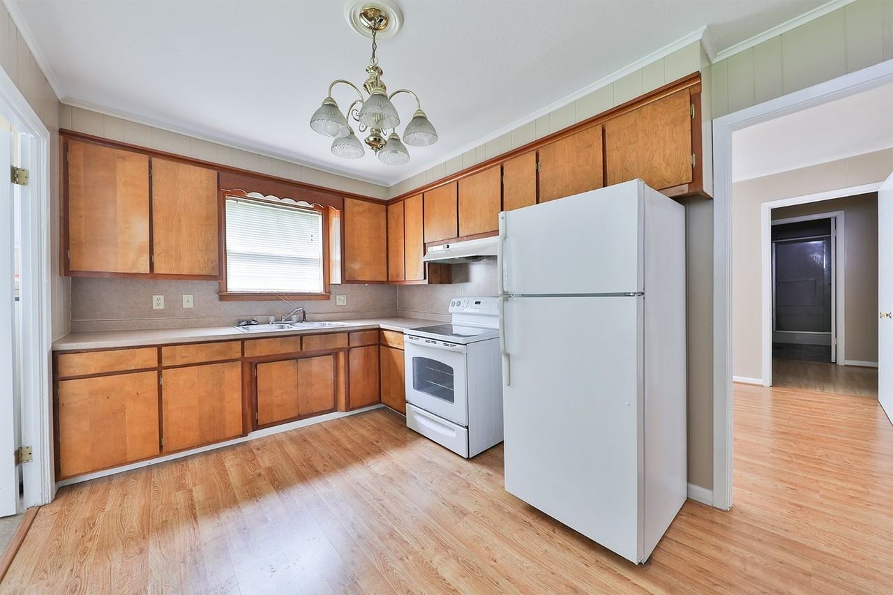 137 Beyer St - Photo 3 of 10