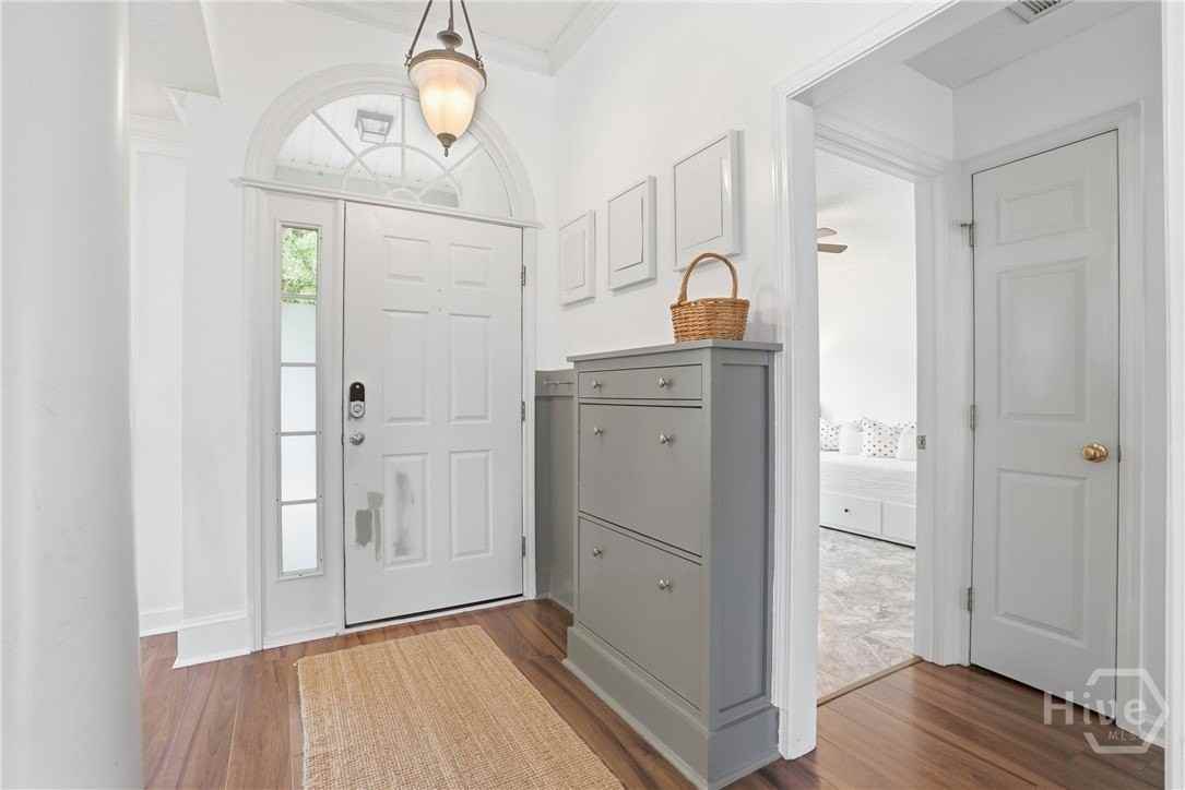 668 Laurel Hill Cir - Photo 4 of 50