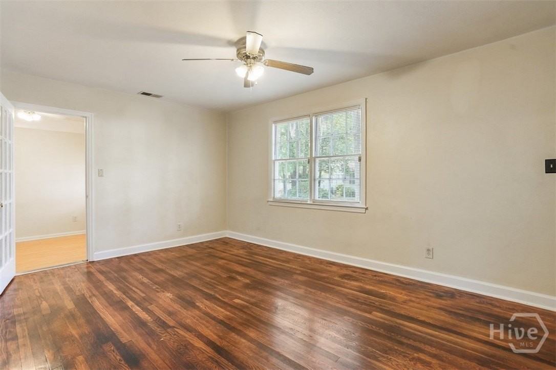 2328 E 41st St - Photo 6 of 24