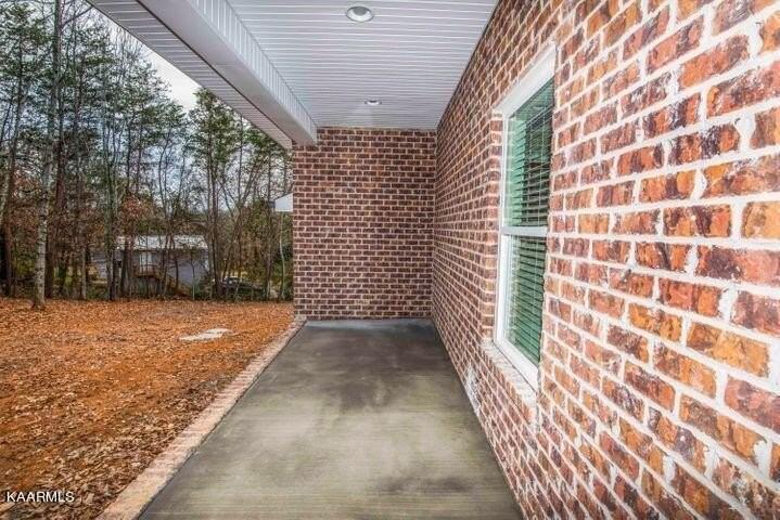 733 Sundial Way - Photo 2 of 26