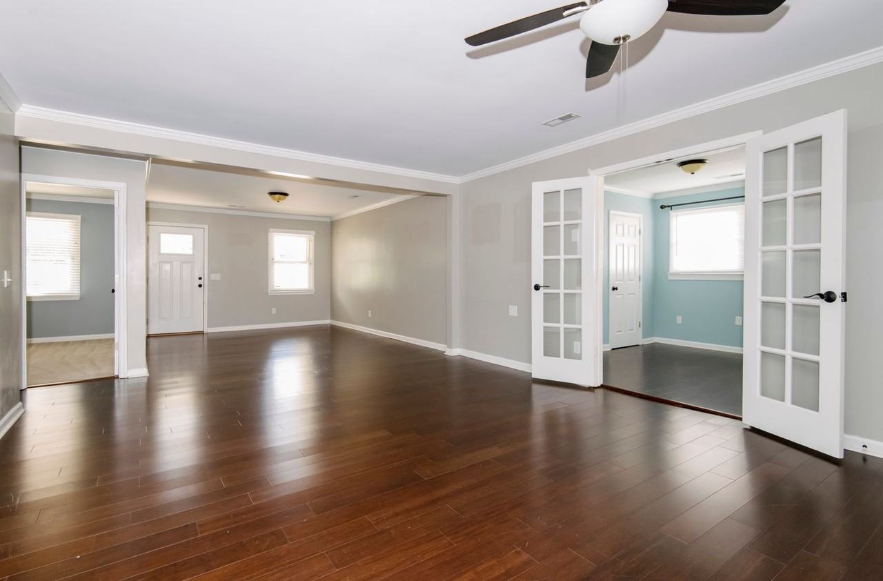 1209 Armstrong Cir - Photo 2 of 19