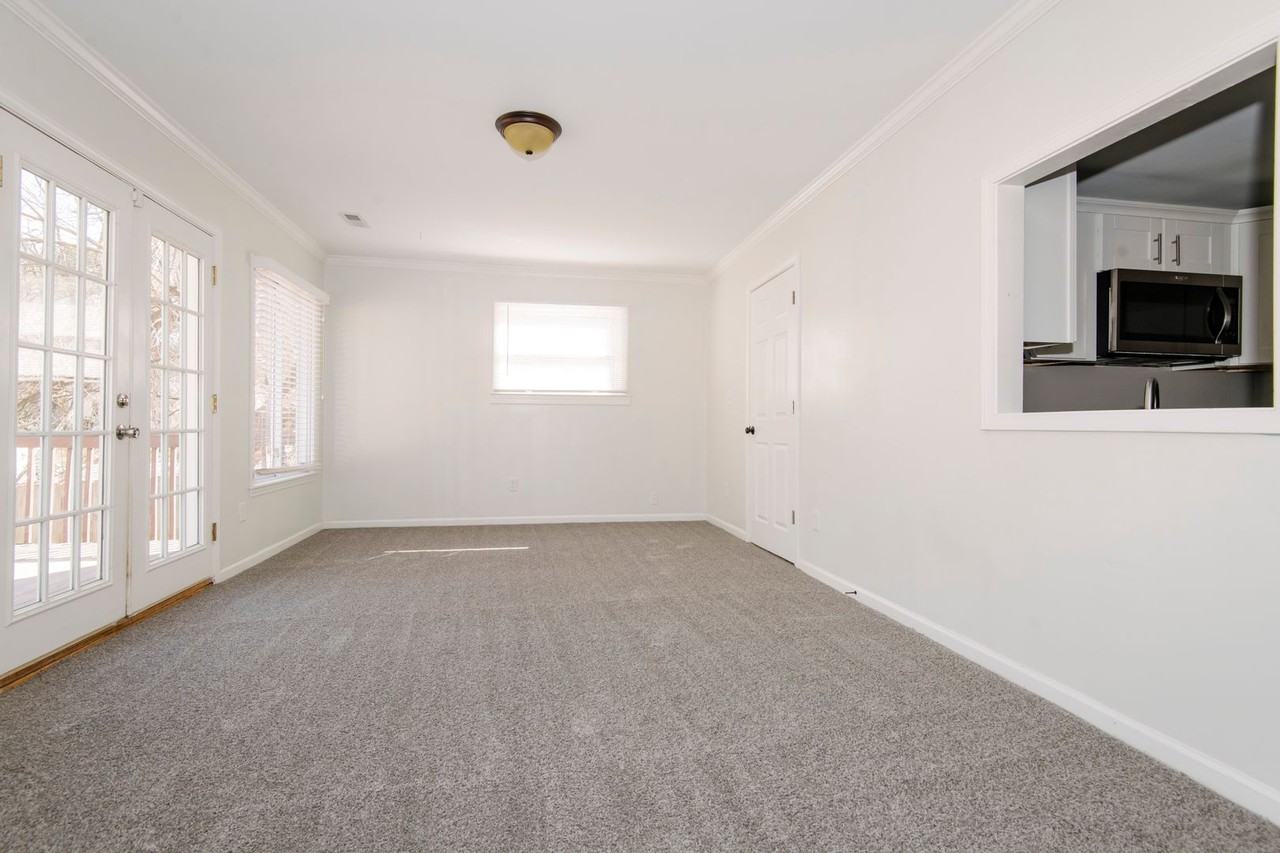 1209 Armstrong Cir - Photo 6 of 19