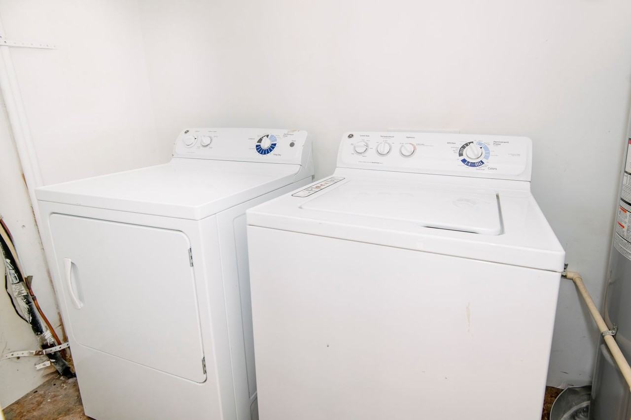 1209 Armstrong Cir - Photo 7 of 19