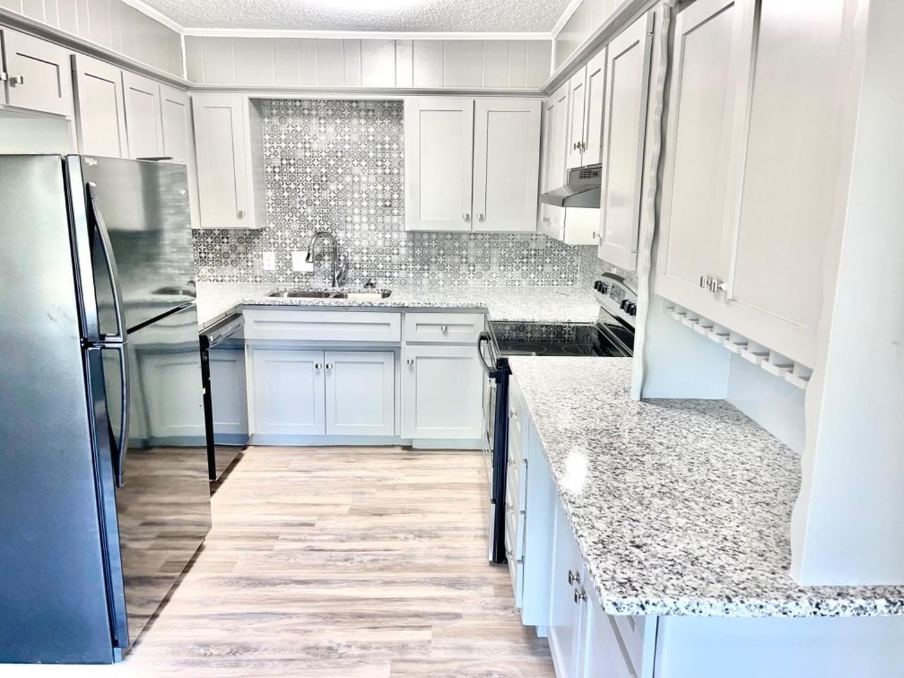 5512 12th St - Photo 2 of 18