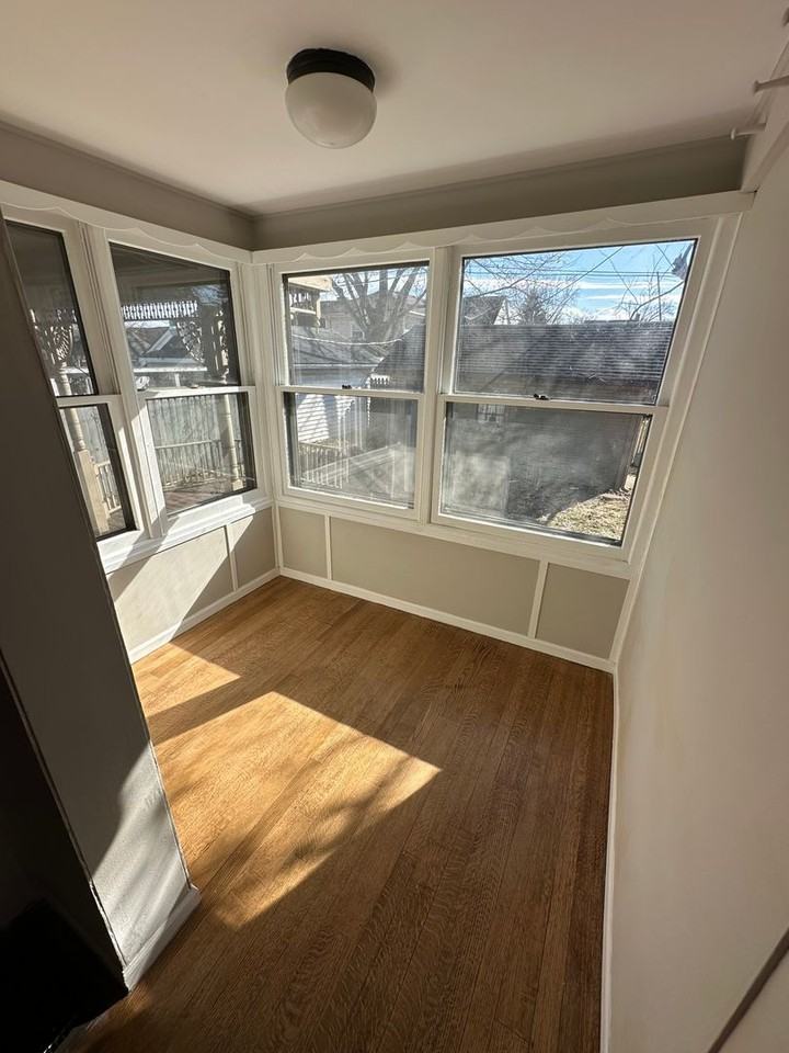 1003 Clinton Ave - Photo 6 of 18