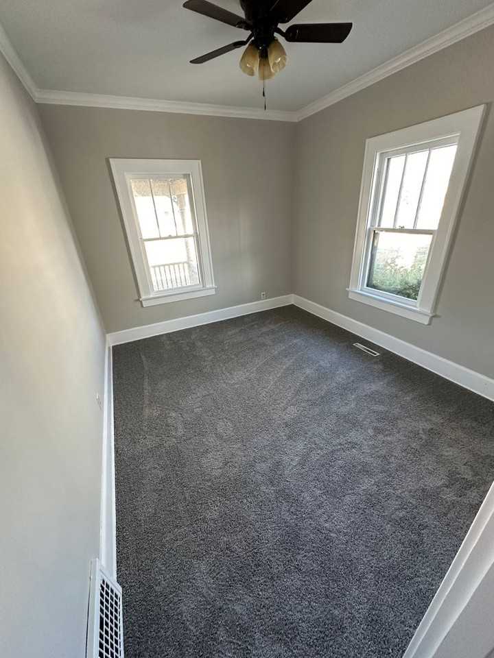 1003 Clinton Ave - Photo 7 of 18