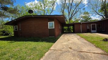 featured image of 1908 S Skylane Dr