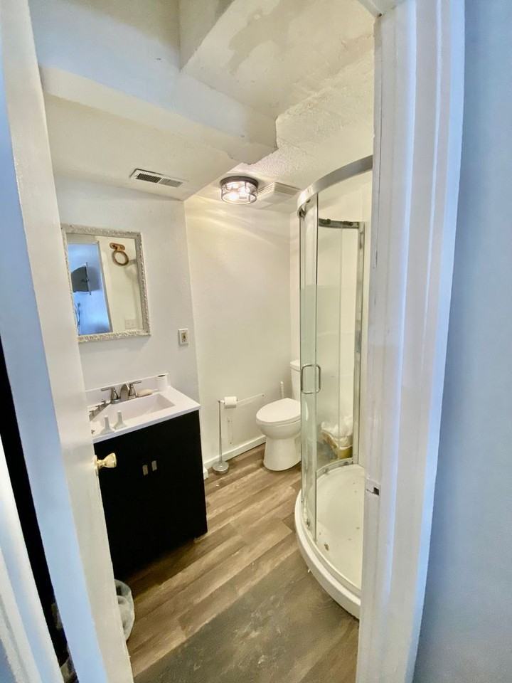 956 Commercial Ln #6 - Photo 5 of 5