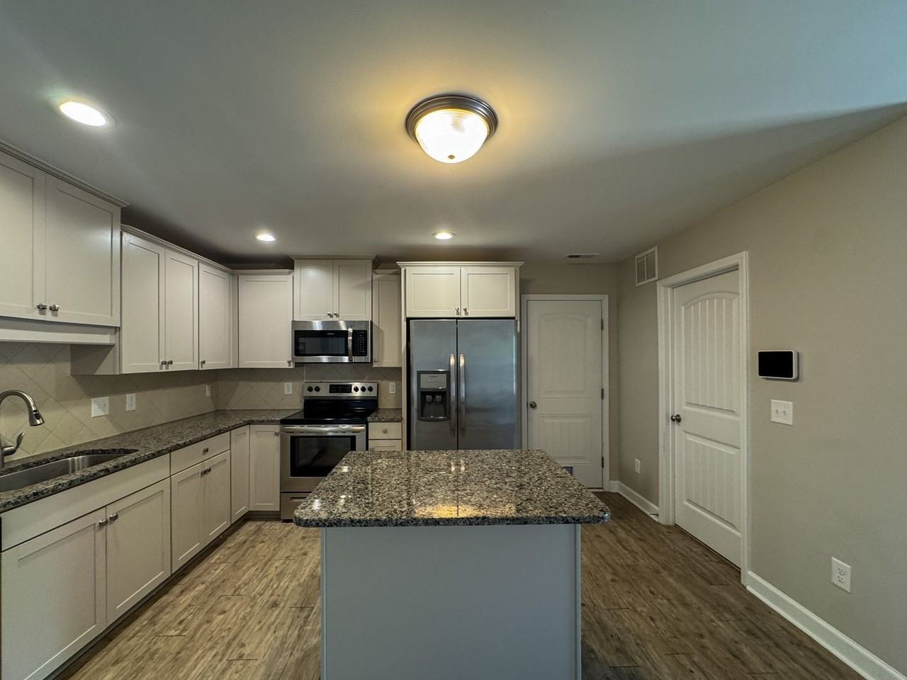 3613 Tenaille St - Photo 5 of 24