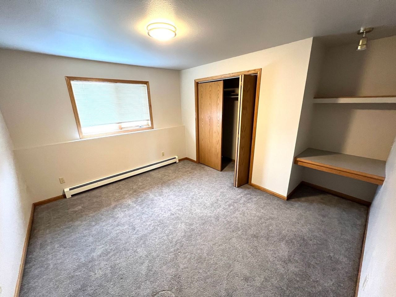 Updated 2 bedroom apartment Near St Peters - Photo 5 of 11