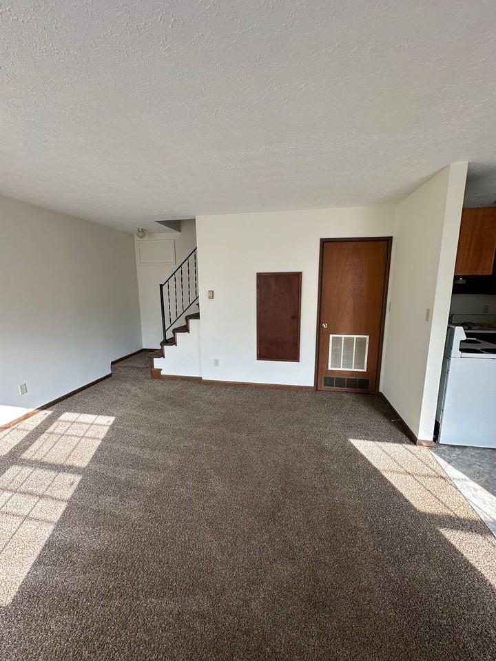 85 31st St Nw - Photo 7 of 12