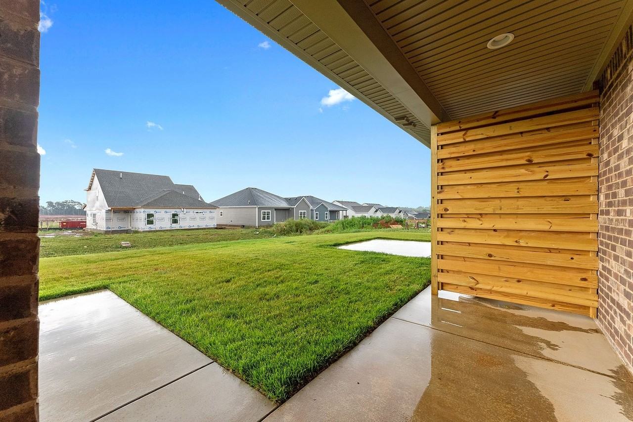 559 Cumberland Pointe Ln - Photo 2 of 8