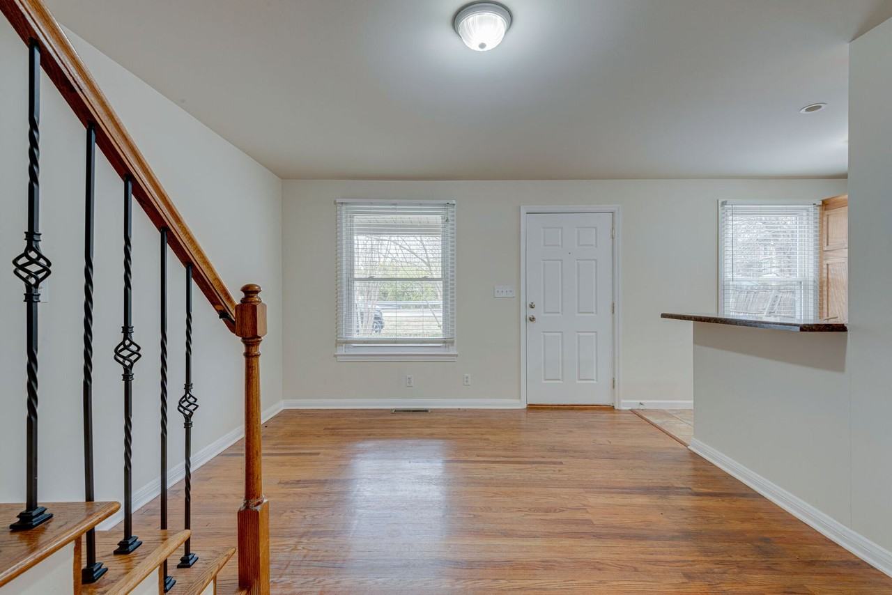 3505 Marlborough Ave - Photo 5 of 25