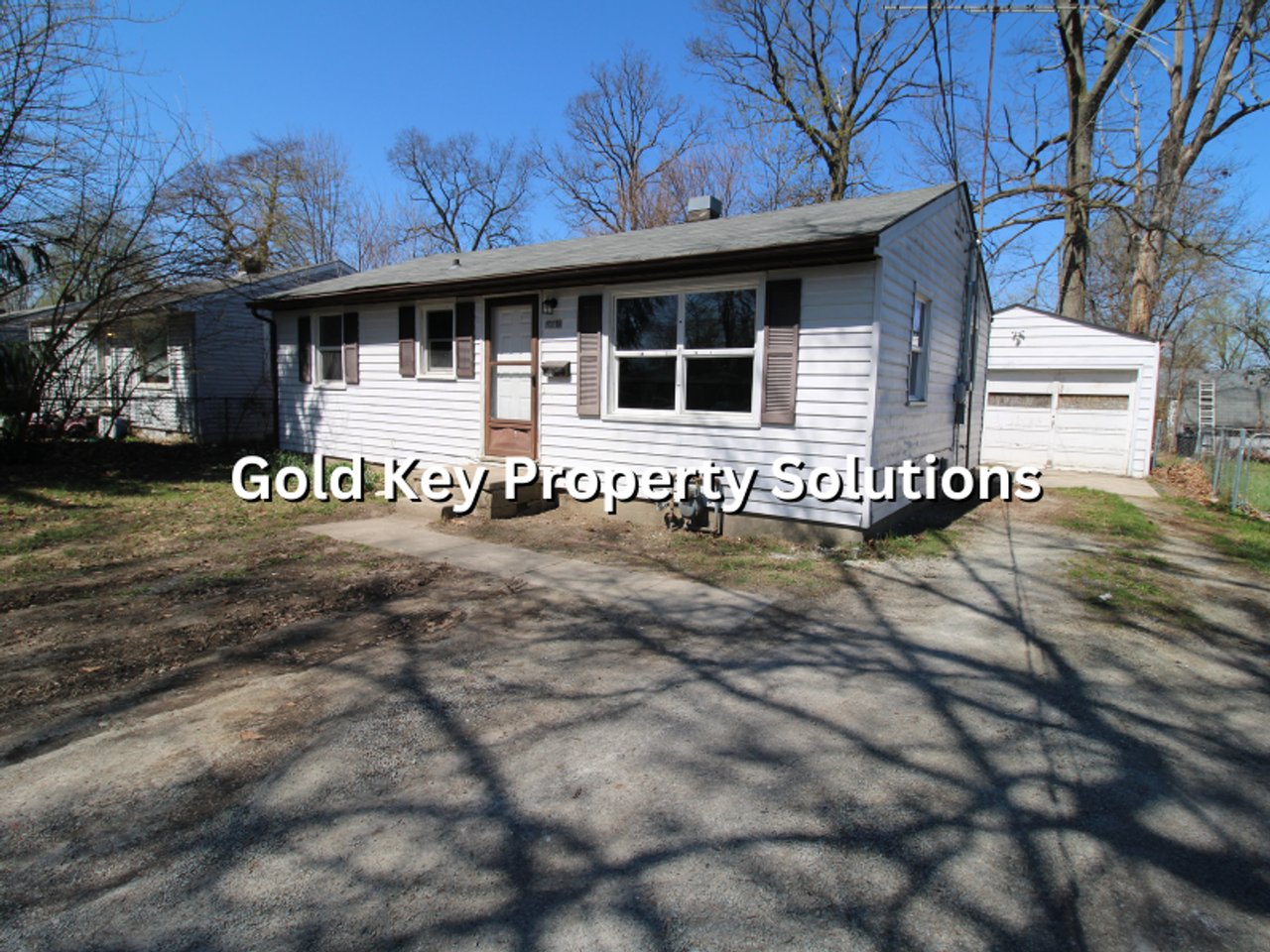 2610 E 7th St - Photo 3 of 17