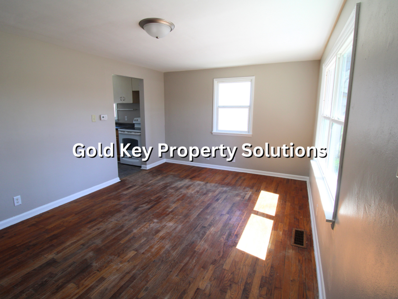 2610 E 7th St - Photo 7 of 17