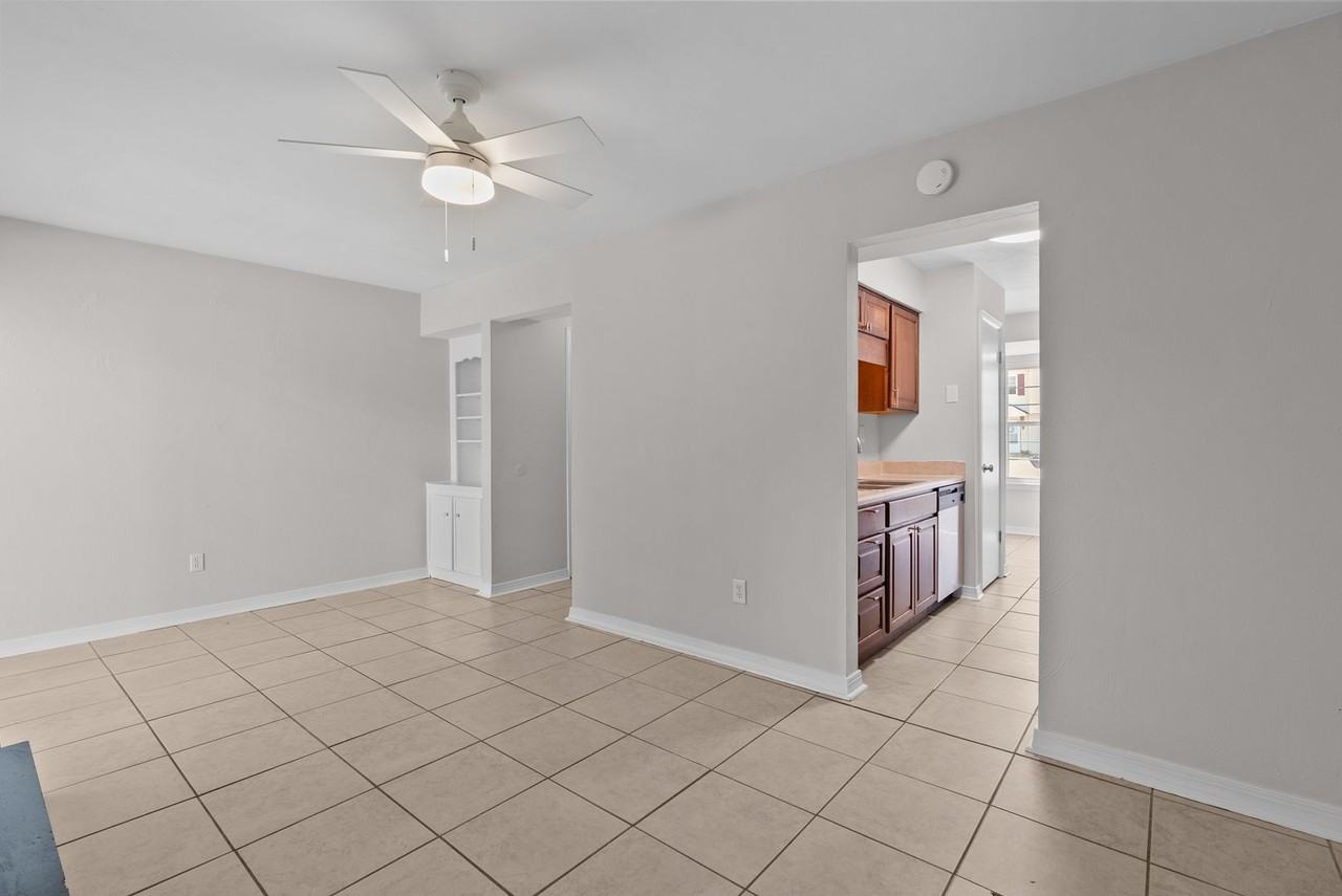 5516 Amhurst Ct - Photo 4 of 30