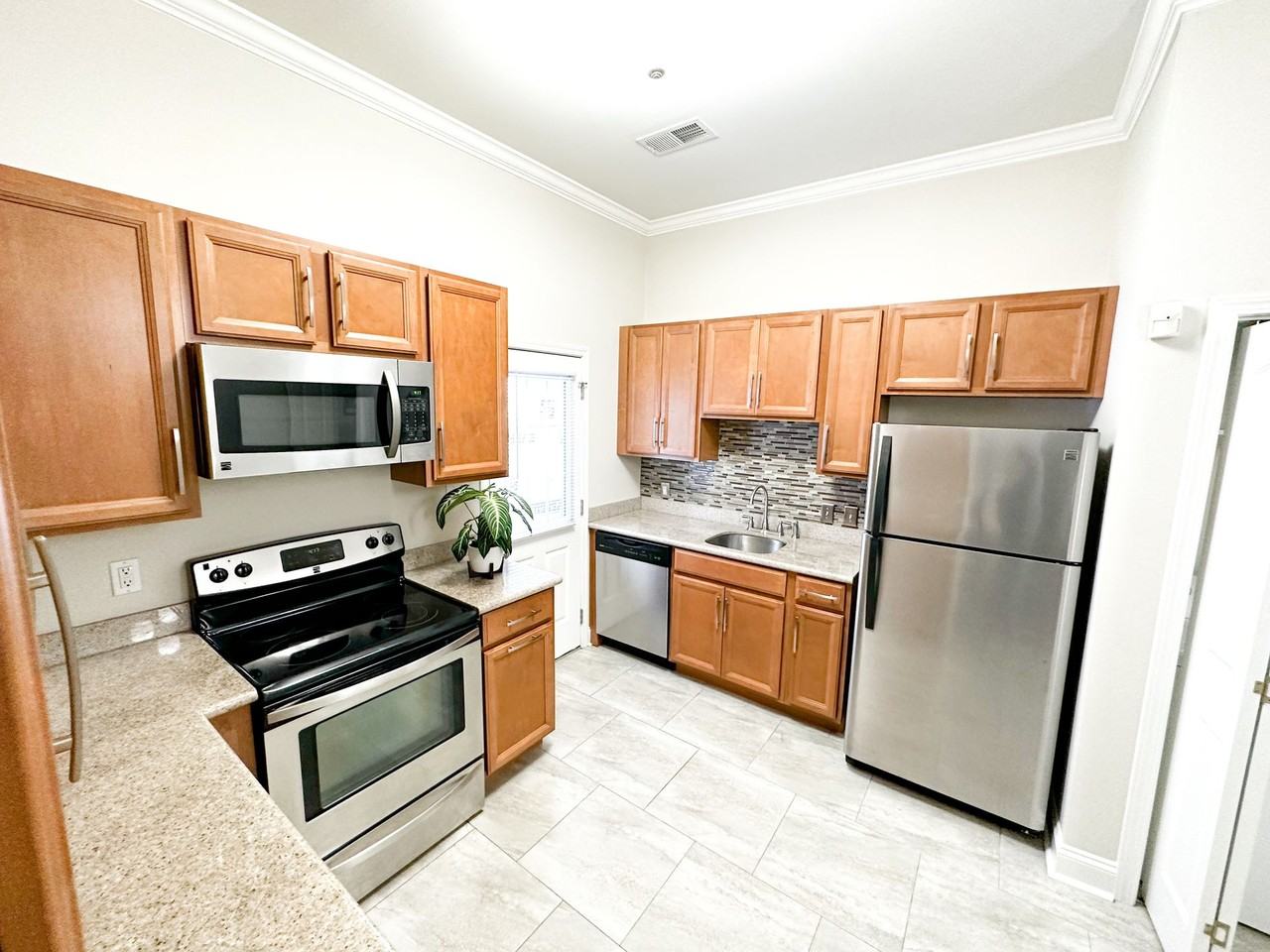 Uptown Rental: 1BR Duplex with Parking - Photo 5 of 15